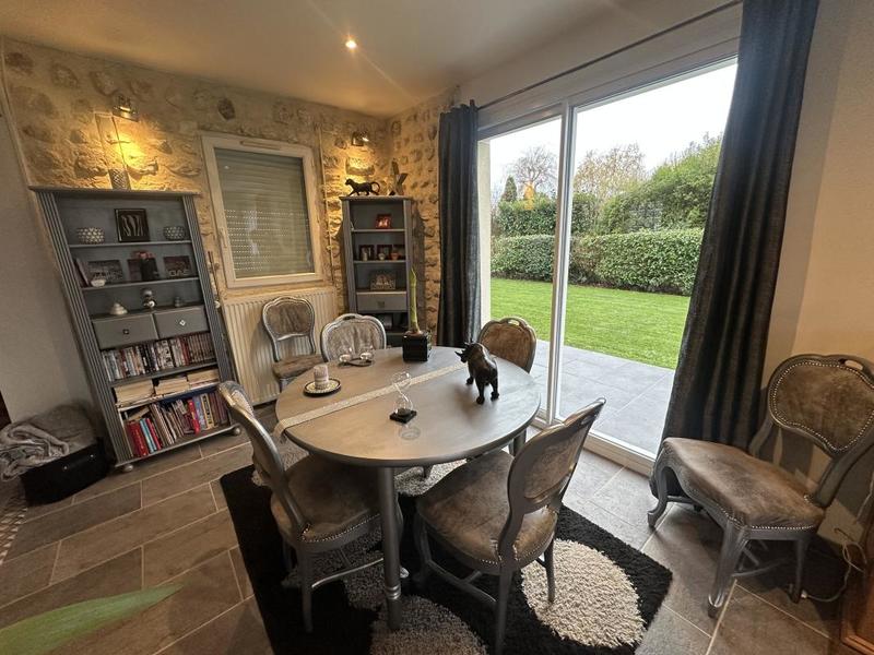 Maison - 200 m² - 7 pièces