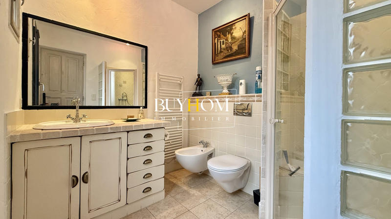 Maison - 180 m² - 5 pièces