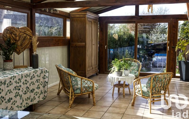 Maison - 219 m² - 9 pièces