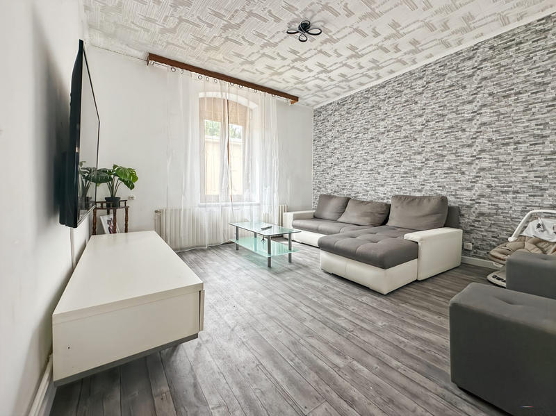 Appartement - 90 m² - 5 pièces