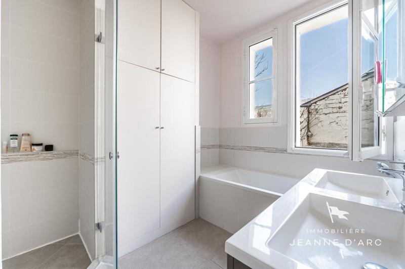 Appartement - 159 m² - 5 pièces