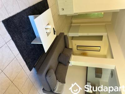 Chambre - 9 m² - 1 pièce