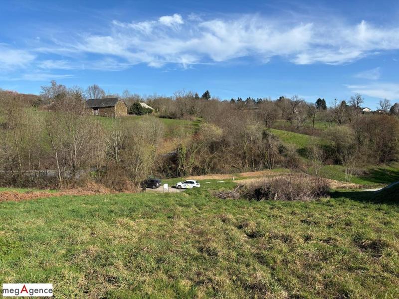 Terrain constructible - 1 349 m²