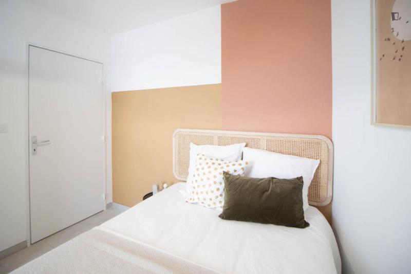 Chambre - 10 m² - 5 pièces