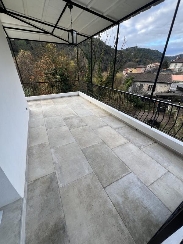 Appartement - 79 m² - 4 pièces