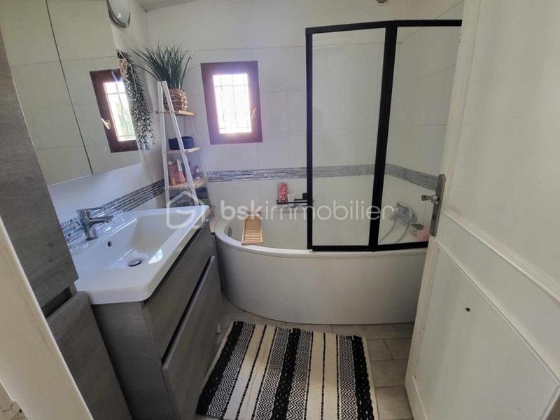 Maison - 90 m² - 3 pièces