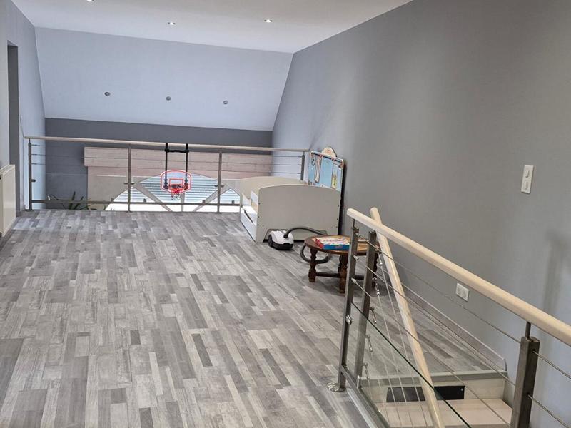 Demeure - 260 m² - 6 pièces