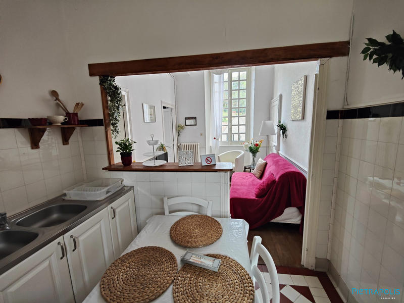 Maison - 300 m² - 8 pièces