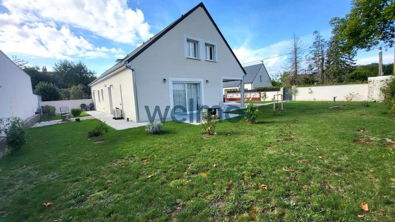 Maison - 210 m² - 8 pièces