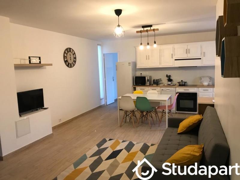 Chambre - 9 m² - 1 pièce