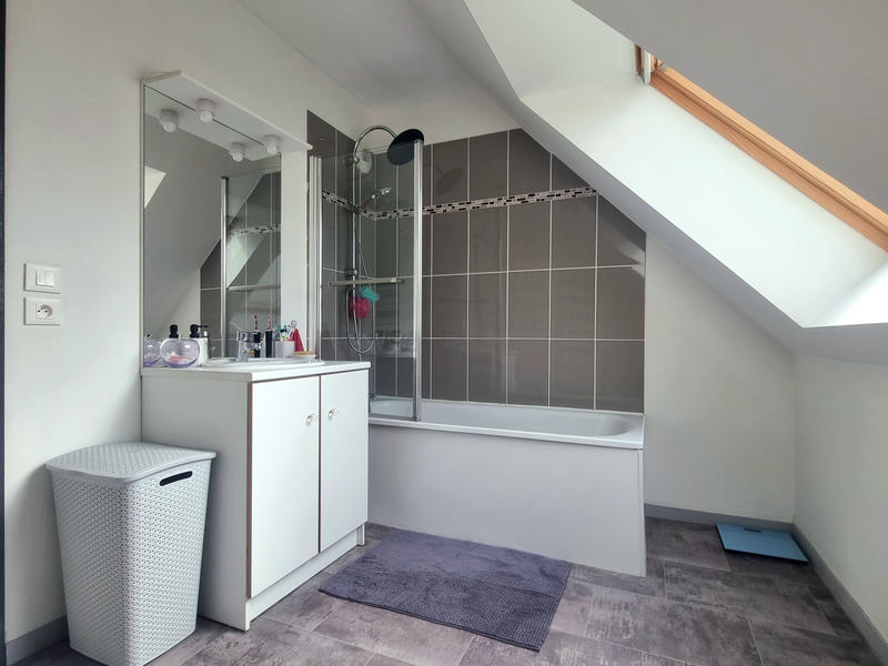 Maison - 80 m² - 4 pièces