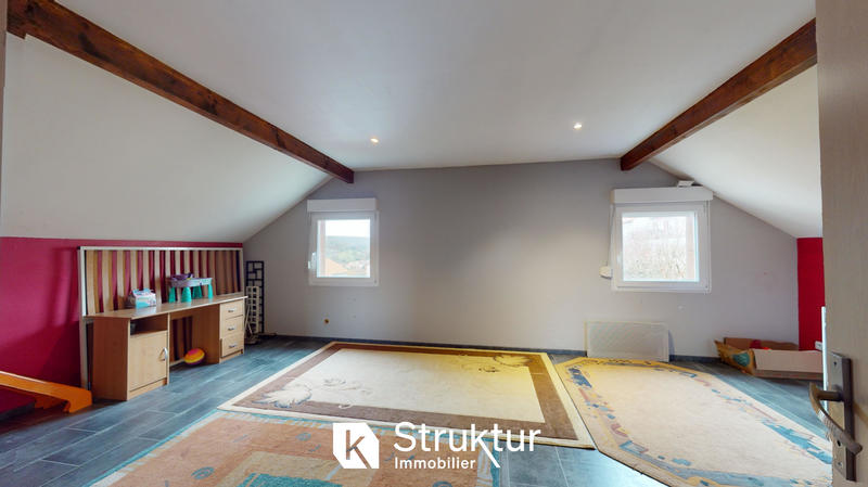 Maison - 310 m² - 12 pièces