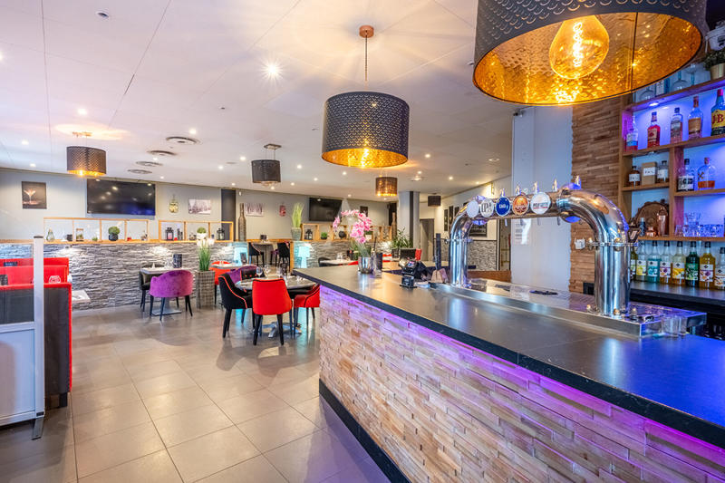 Local commercial - 306 m²