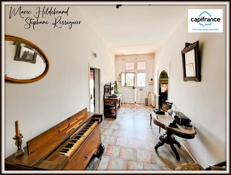 Maison - 254 m² - 12 pièces