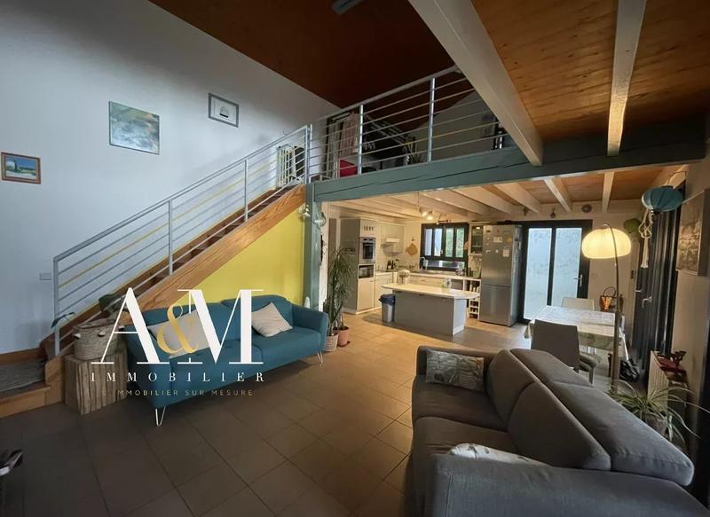 Maison - 140 m² - 5 pièces