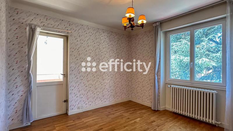 Appartement - 169 m² - 8 pièces
