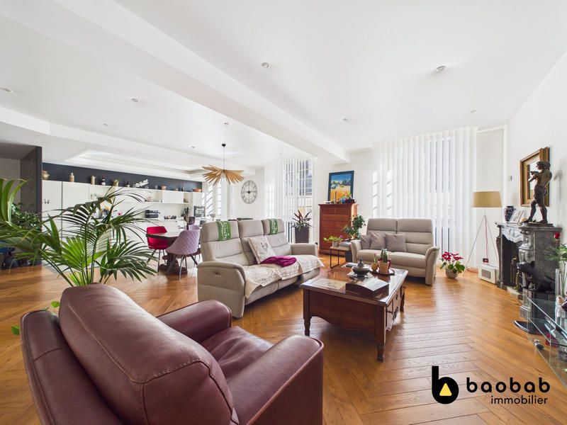 Appartement - 172 m² - 5 pièces