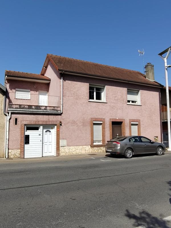 Chambre - 104 m² - 1 pièce