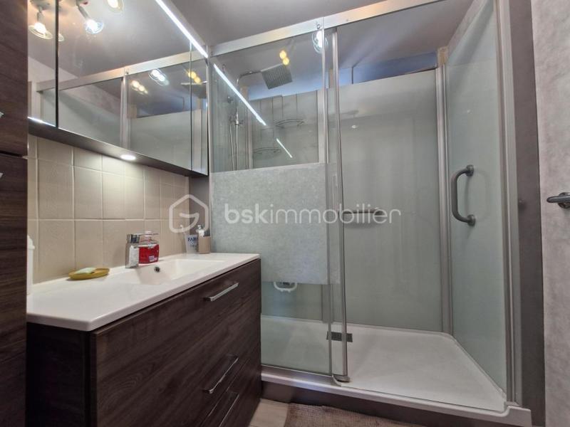 Appartement - 80 m² - 3 pièces