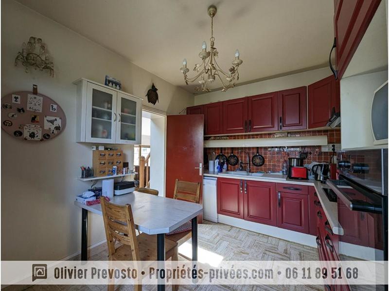 Maison - 180 m² - 8 pièces