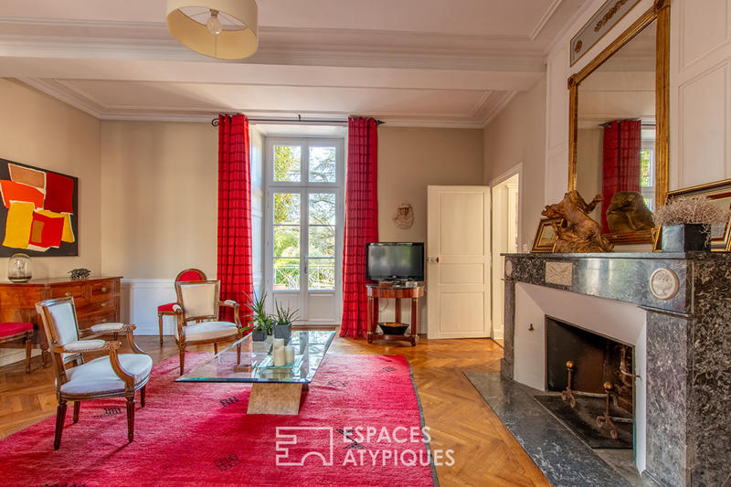 Maison - 338 m² - 11 pièces