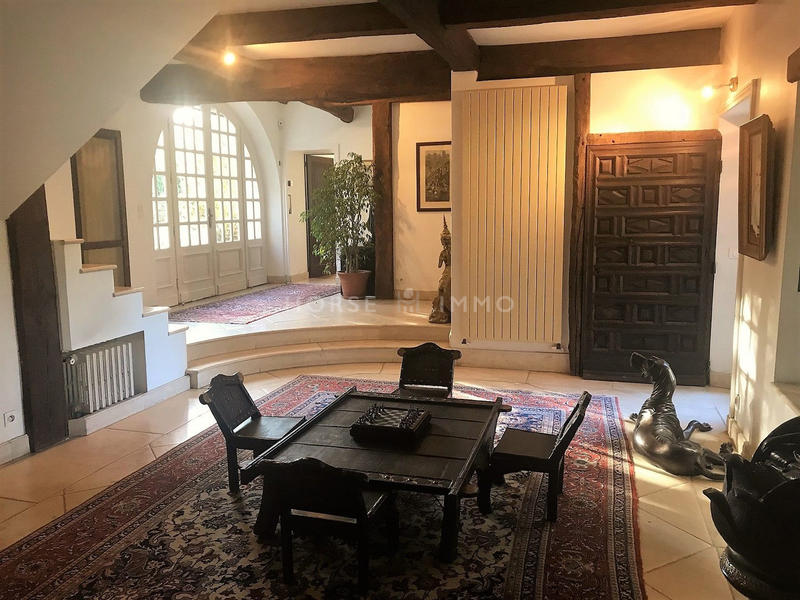 Maison - 575 m² - 12 pièces