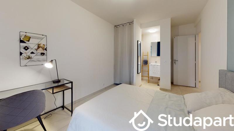 Chambre - 12 m² - 1 pièce