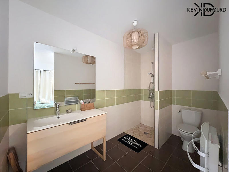 Maison - 200 m² - 9 pièces