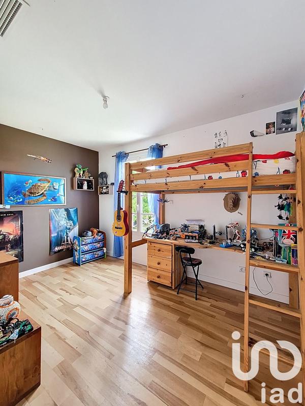 Maison - 201 m² - 6 pièces