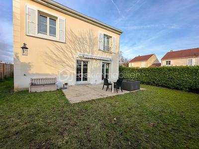 Maison - 92 m² - 5 pièces