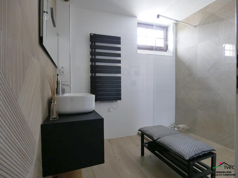 Maison - 122 m² - 6 pièces