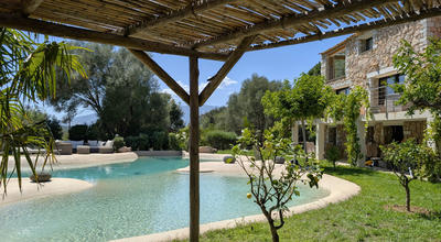 Maison - 305 m² - 7 pièces