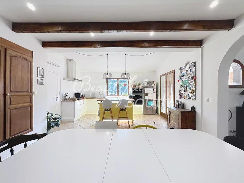 Gîte - 647 m² - 16 pièces