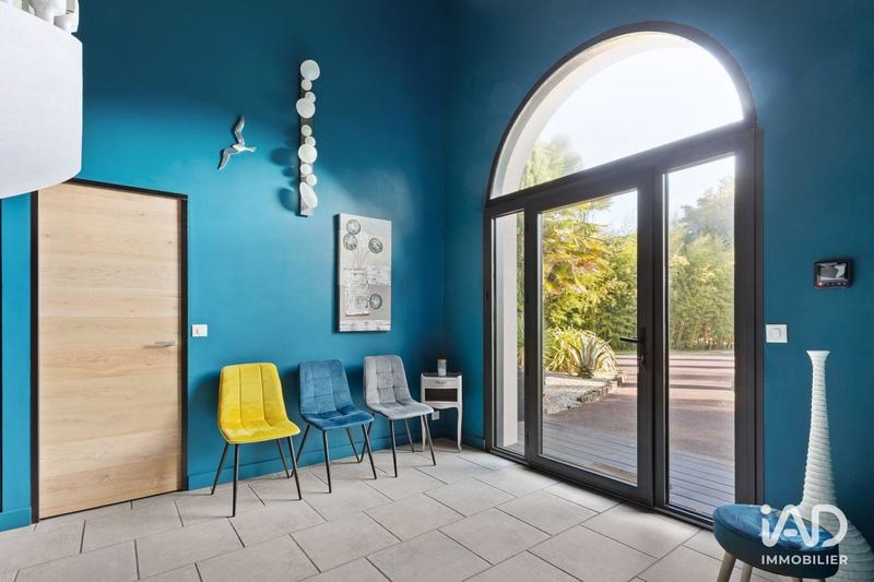 Maison - 283 m² - 8 pièces