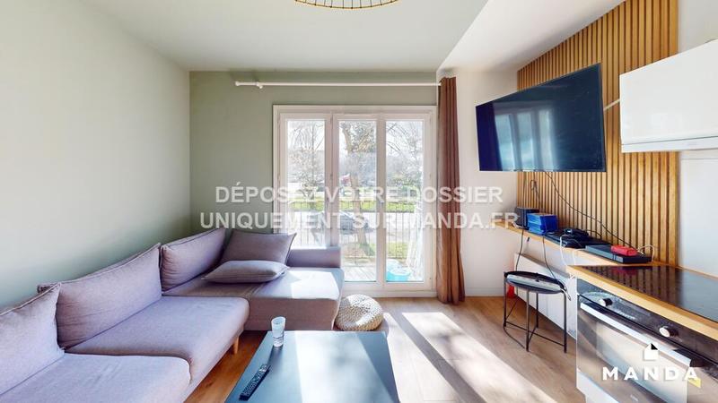 Chambre - 10 m² - 6 pièces