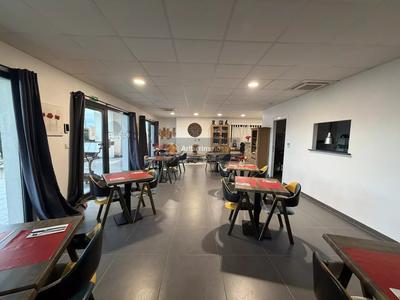 Magasins - 92 m² - 4 pièces