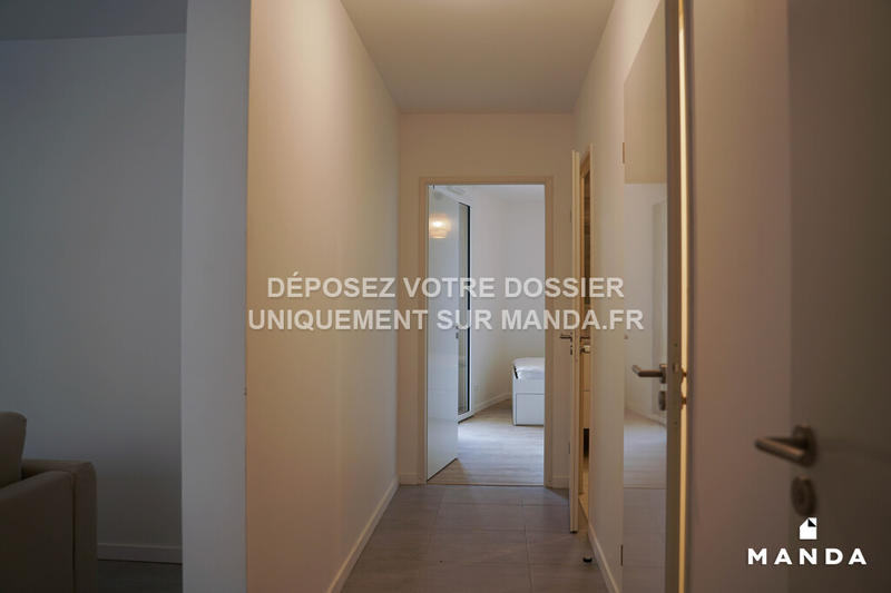 Chambre - 9 m² - 5 pièces