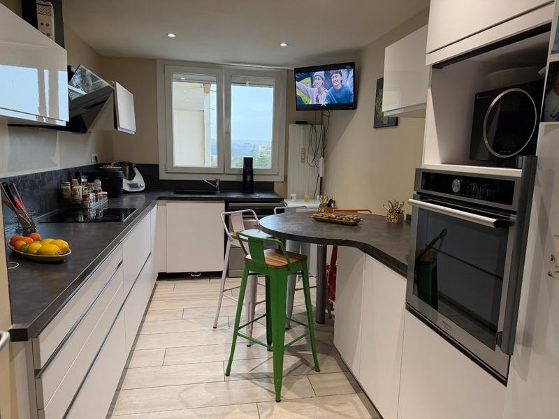 Appartement - 84 m² - 4 pièces