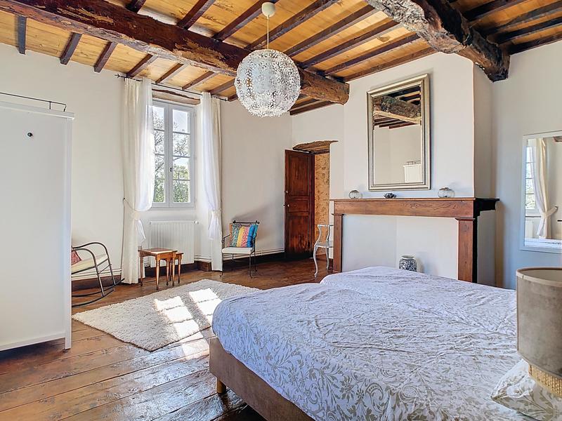 Propriété - 377 m² - 11 pièces