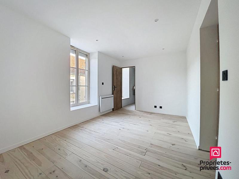 Maison - 220 m² - 8 pièces
