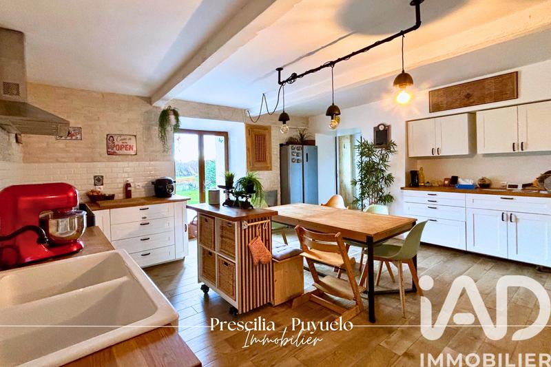 Maison - 185 m² - 6 pièces
