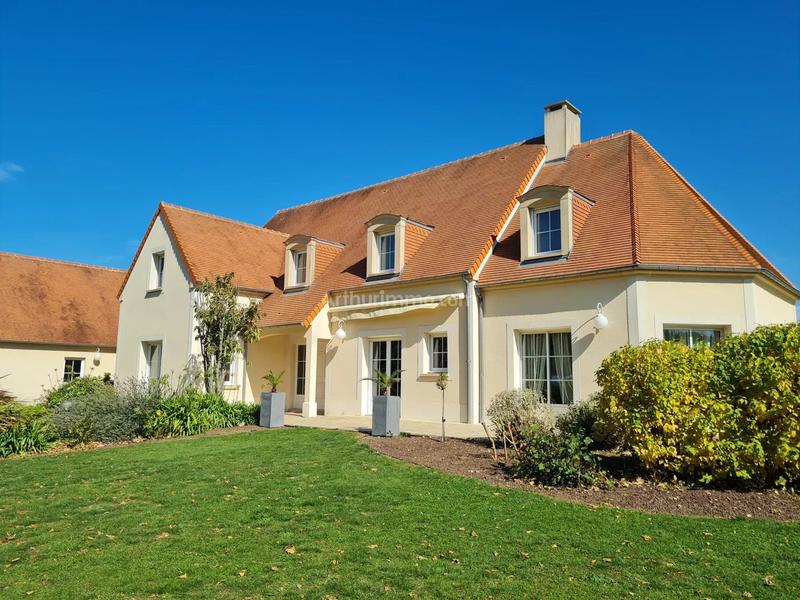 Maison - 308 m² - 9 pièces