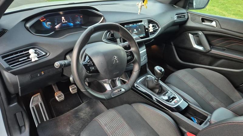 Peugeot 308 1.5 BlueHDi 130 Gt - Entretien constructeur