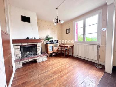 Maison - 137 m² - 8 pièces