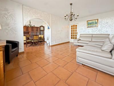 Appartement - 82 m² - 3 pièces