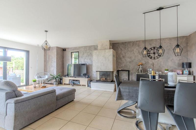 Maison - 245 m² - 7 pièces