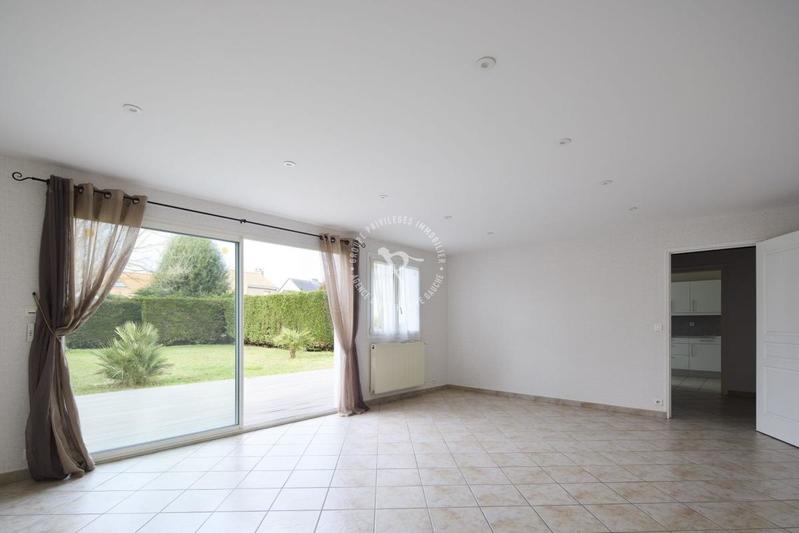 Maison traditionnelle - 196 m² - 7 pièces