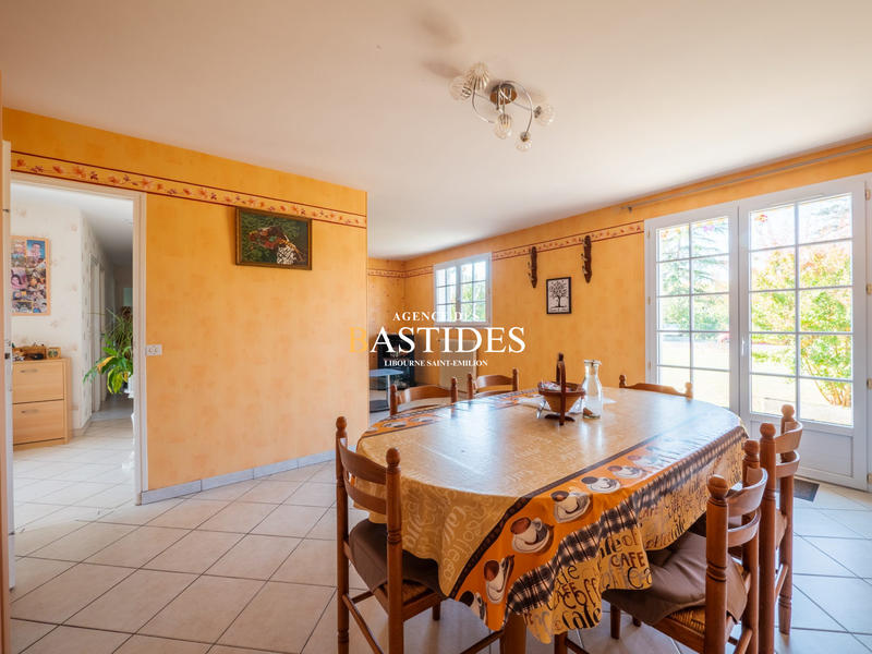 Maison traditionnelle - 111 m² - 5 pièces