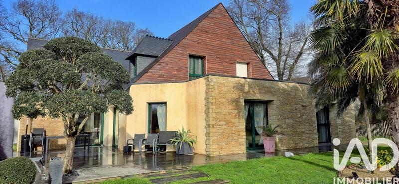 Maison - 255 m² - 6 pièces