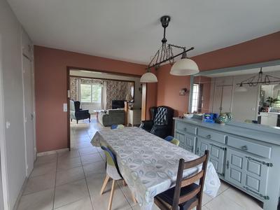 Maison traditionnelle - 158 m² - 8 pièces